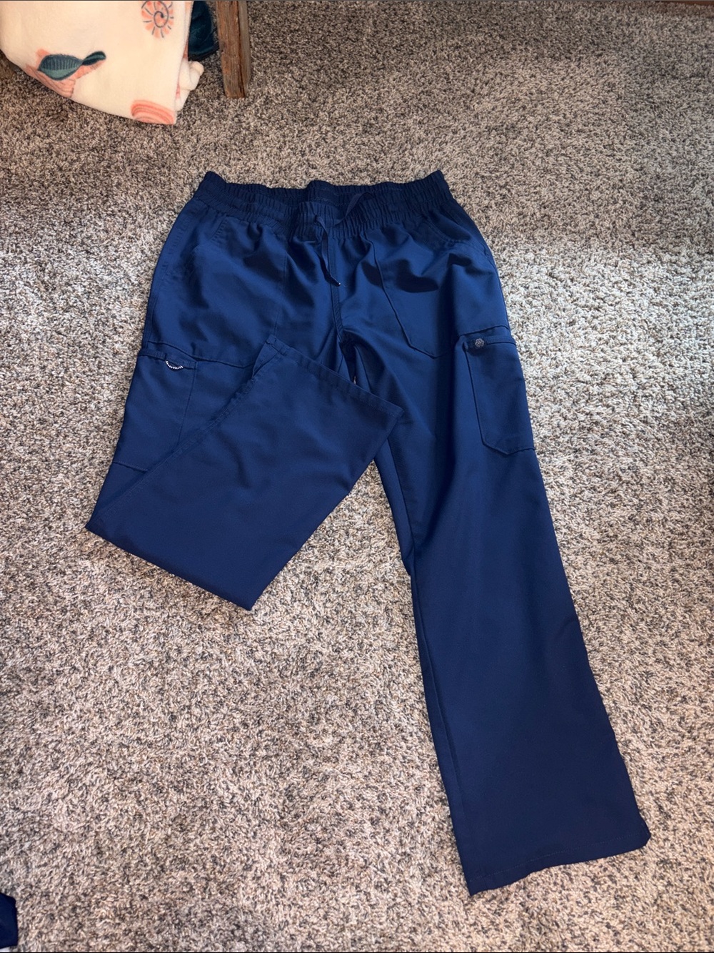Straight-Leg Women's scrub Pants in Navy